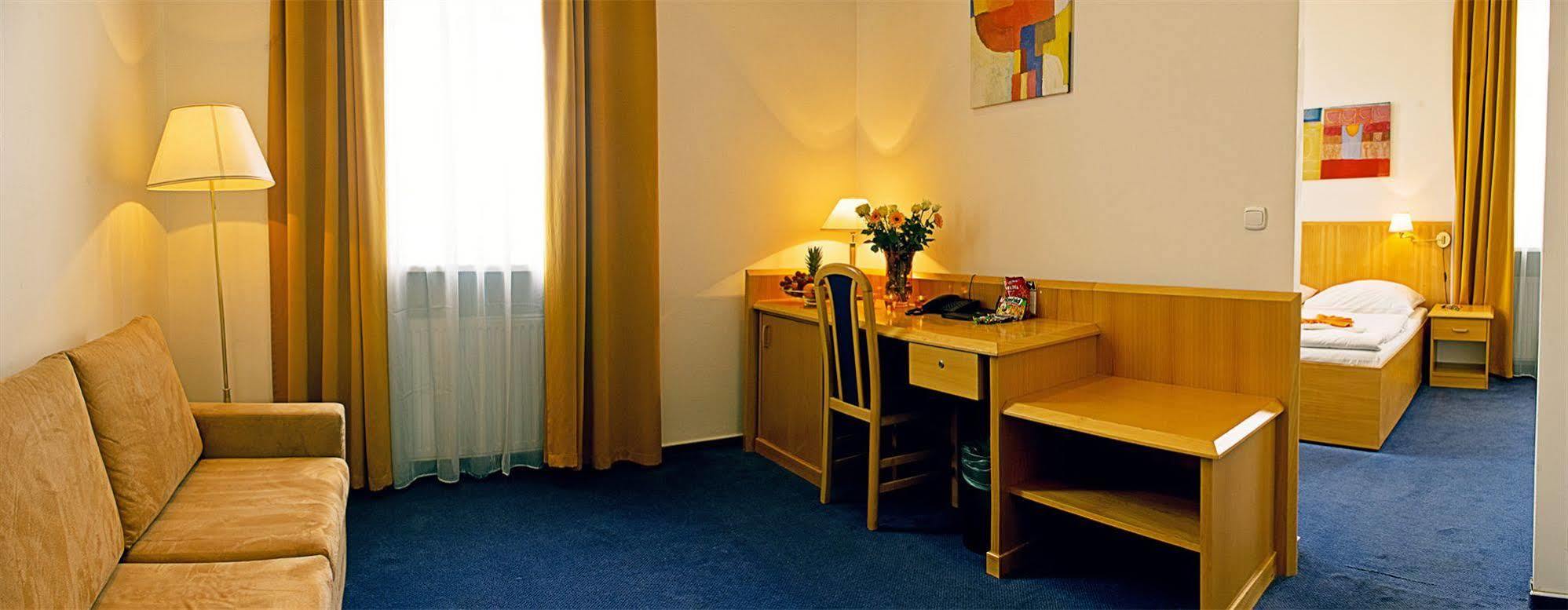 Hotel Nabucco Prague Ngoại thất bức ảnh